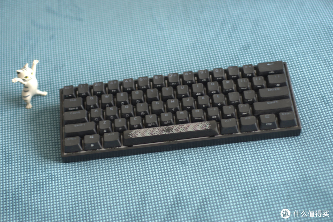 海盗船K65RGB Mini机械键盘使用报告：有传承，也有创新