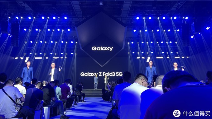 售价14999/7599元，三星 Galaxy Z Fold3 和 Flip3 5G 正式发布