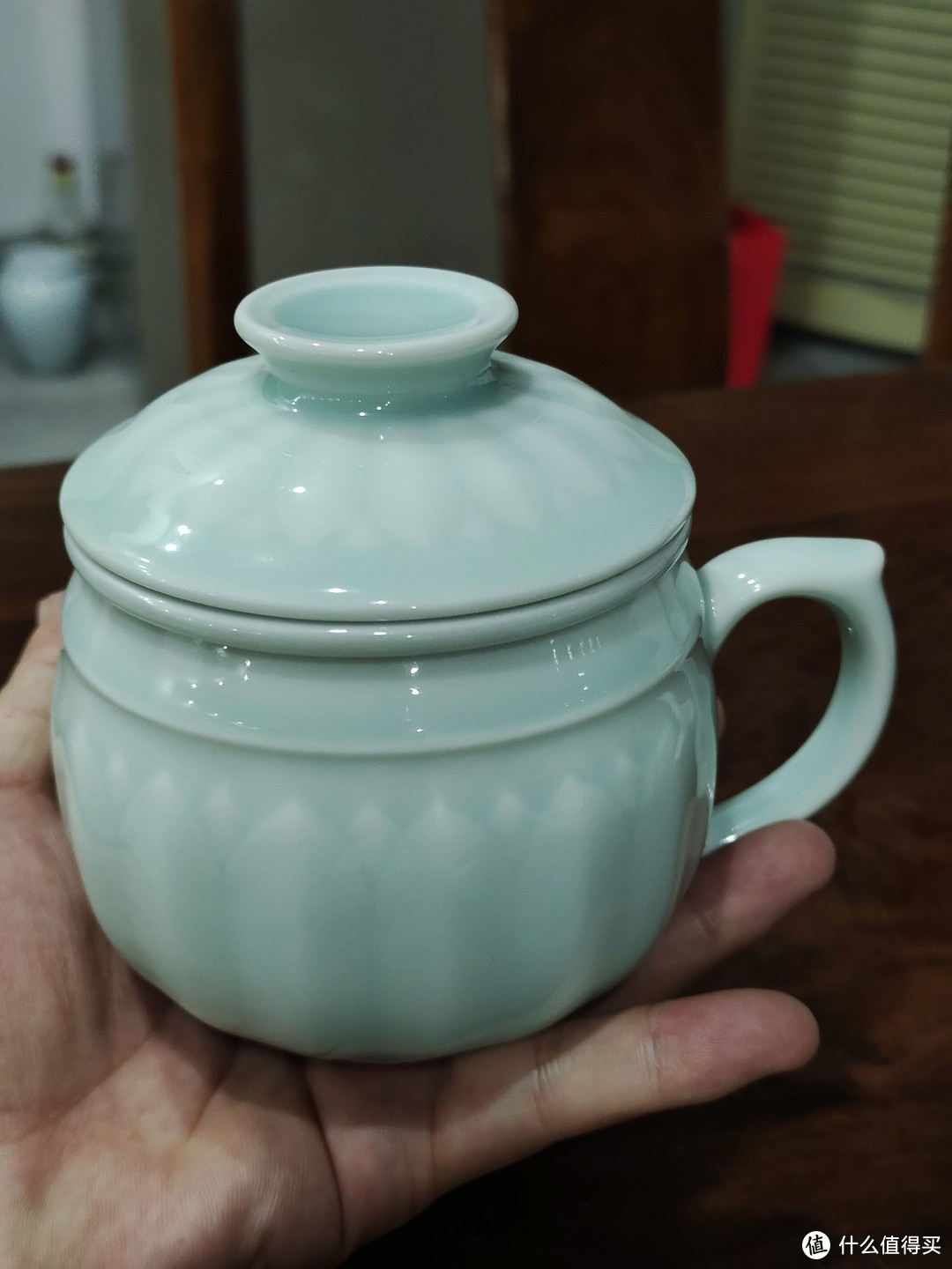 龙泉青瓷莲花同心杯：带有茶水分离式过滤杯，很实用！
