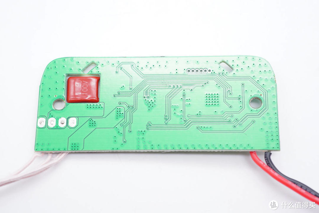 拆解报告：SPRUCE 140W 3C1A无线充二合一充电座SPR140