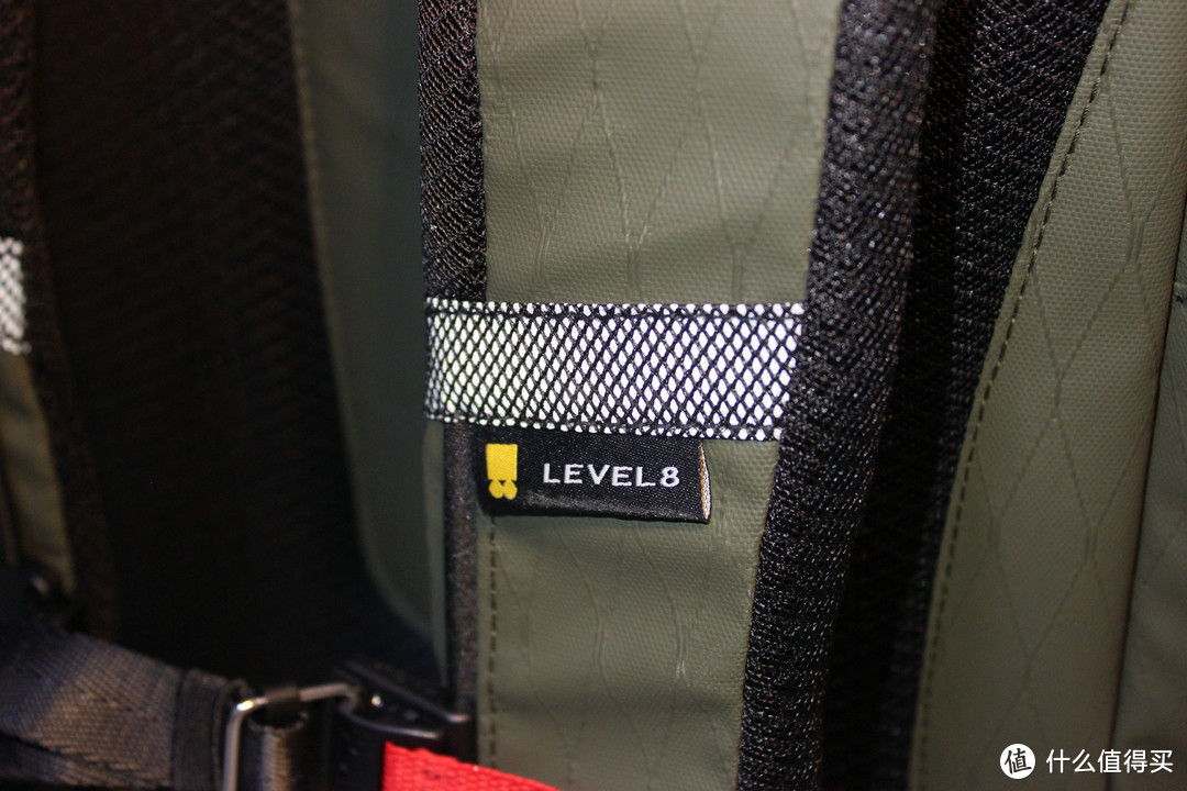 这可能是目前为止，我用过最全能的双肩包——地平线8号LEVEL8旅行机能包体验评测