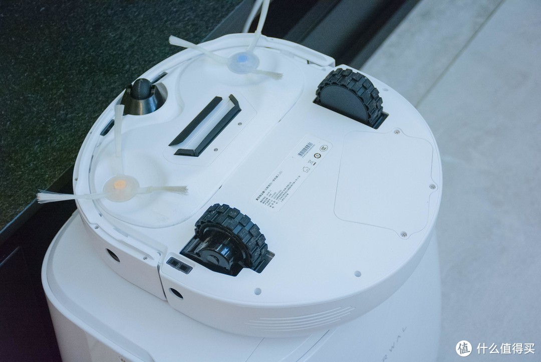 云鲸小白鲸拖地机器人深度评测：功能设计全面，更好用的家用清洁电器