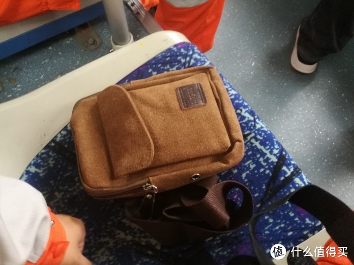 23包邮的BINGHU iPad mini单肩背包开箱测评