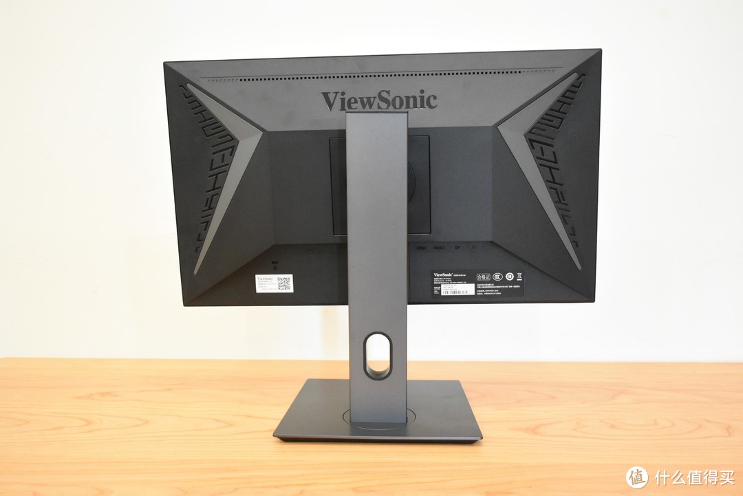 4K“视网膜”级屏幕，带来极致观感和效率提升！优派VX2419-4K显示器评测