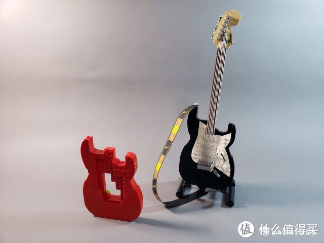  兄弟积木评测：即将发售的21329Fender Stratocaster吉他套装