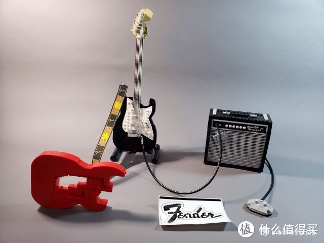  兄弟积木评测：即将发售的21329Fender Stratocaster吉他套装