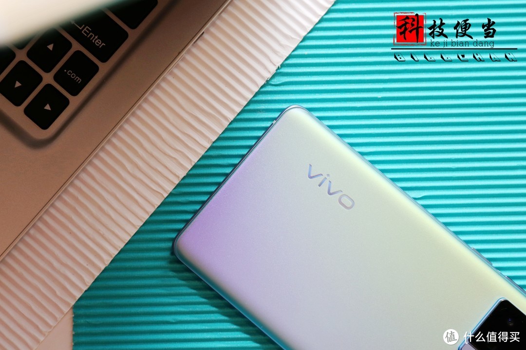 媒体清一色的只评vivo X70+？来个消费者买得起的！vivo X70 Pro上手 