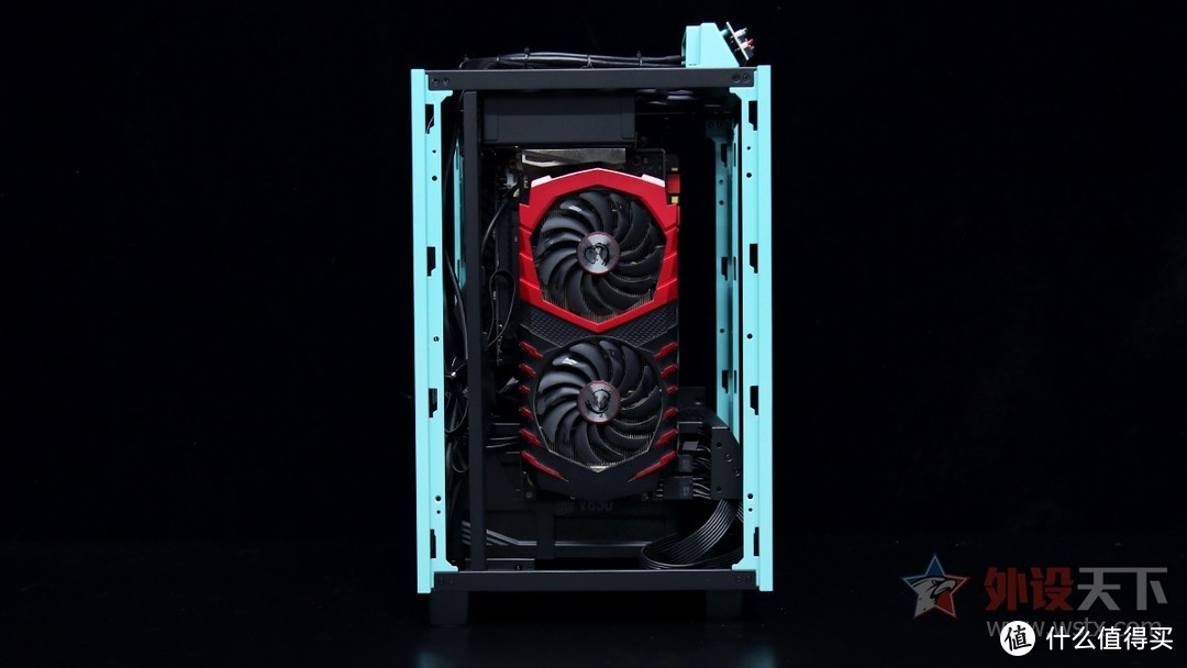 Thermaltake The Tower 100机箱简评：多彩外观的硬件展示箱