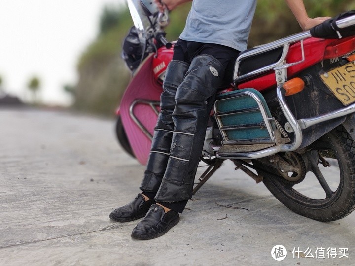 摩托骑行、走路和运动能通用的“素湃气凝胶”护膝