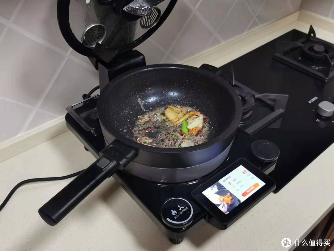 新晋小厨娘的好CP，添可食万2.0料理机煎炒炖蒸体验