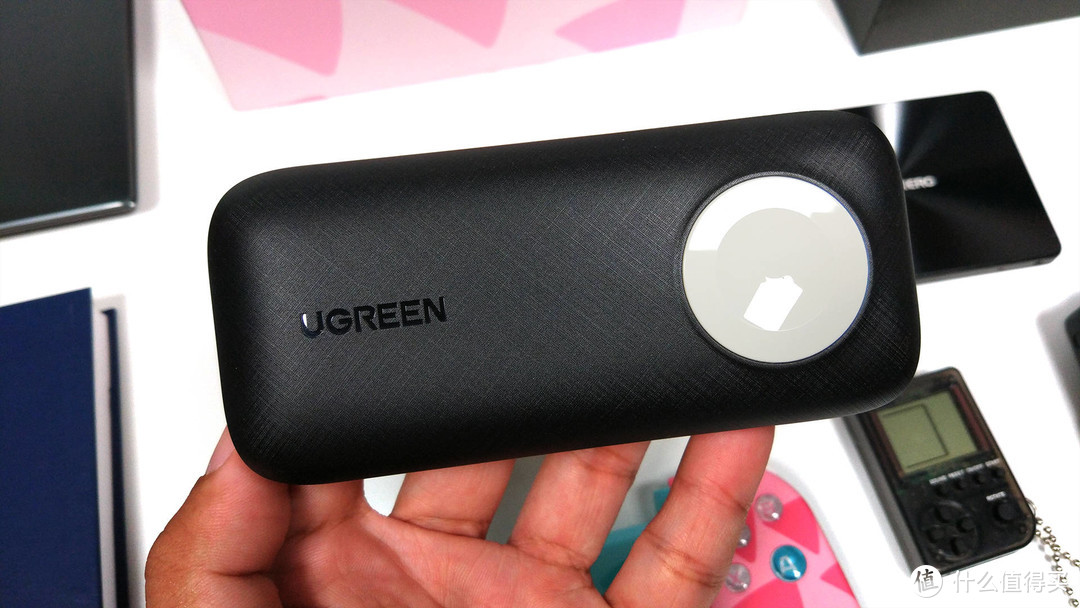 绿联苹果手机手表二合一充电宝：苹果20W专属充电，性能全优