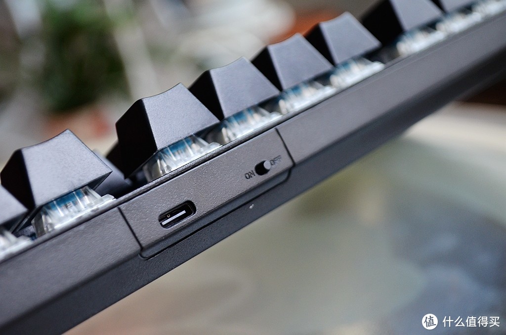 雷柏V500Pro多模机械键盘：四种连接方式，可同时连接五台设备