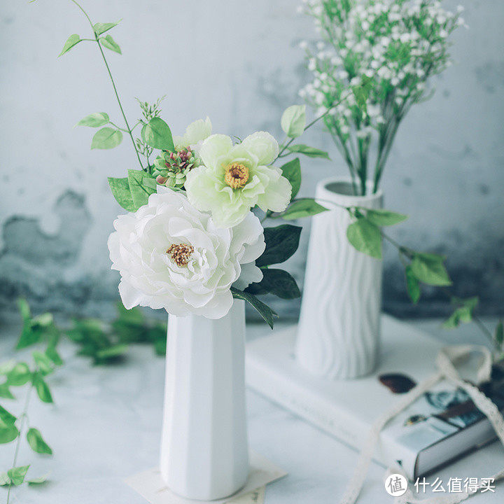 选一个陶瓷花瓶，配你的花