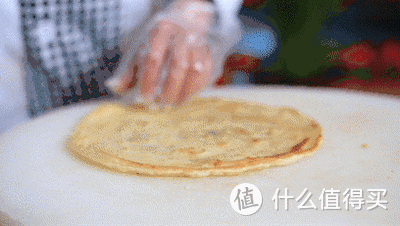 潞城甩饼，烤饼的油得是驴油，卷的肉得是腊驴肉 ©️纪录片《山西有看头》