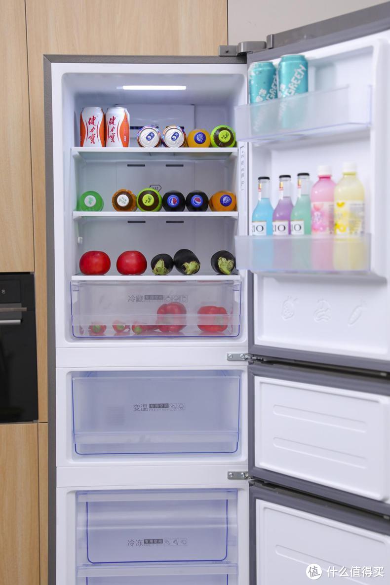占地小空间大的实用冰箱，食材新鲜不变质