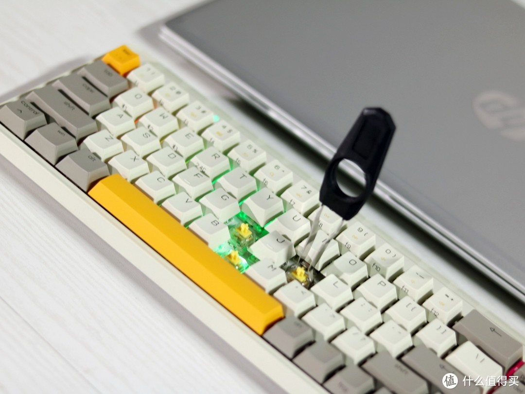 体验米物ART机械键盘：小巧便携、年轻人的第一款客制化机械键盘