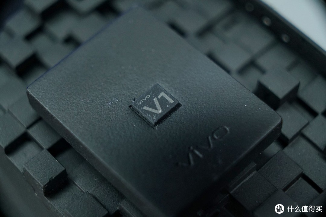 蓝厂首款全能旗舰vivo X70 Pro+快评：它凭什么能成功？