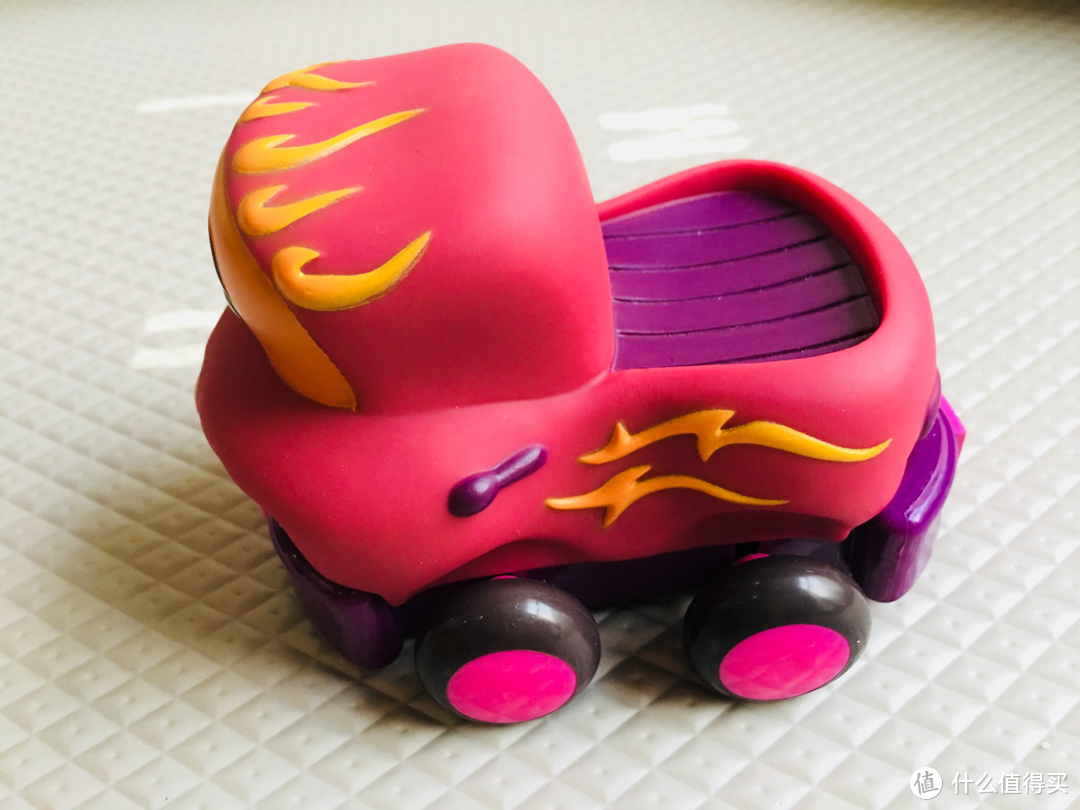 双11的玩具单--萌趣耐摔的B.Toys回力车经典款