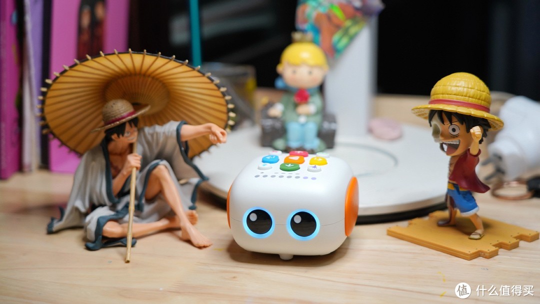 “霸占”孩子书桌的新宠儿-玛塔小Q编程启蒙机器人