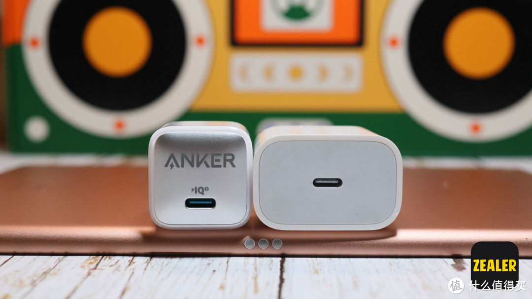 智能温控更安“芯”的ANKER 20W快充充电器