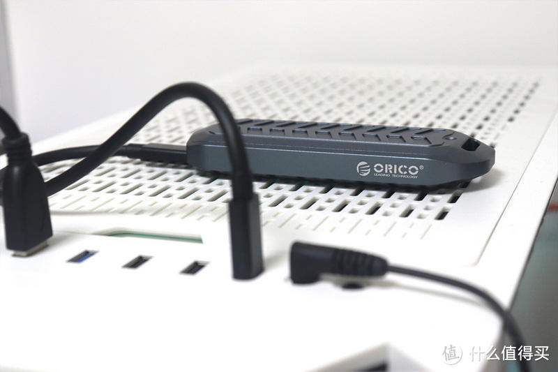 提前感受极速PSSD：ORICO USB4.0 NVMe固态硬盘盒上手