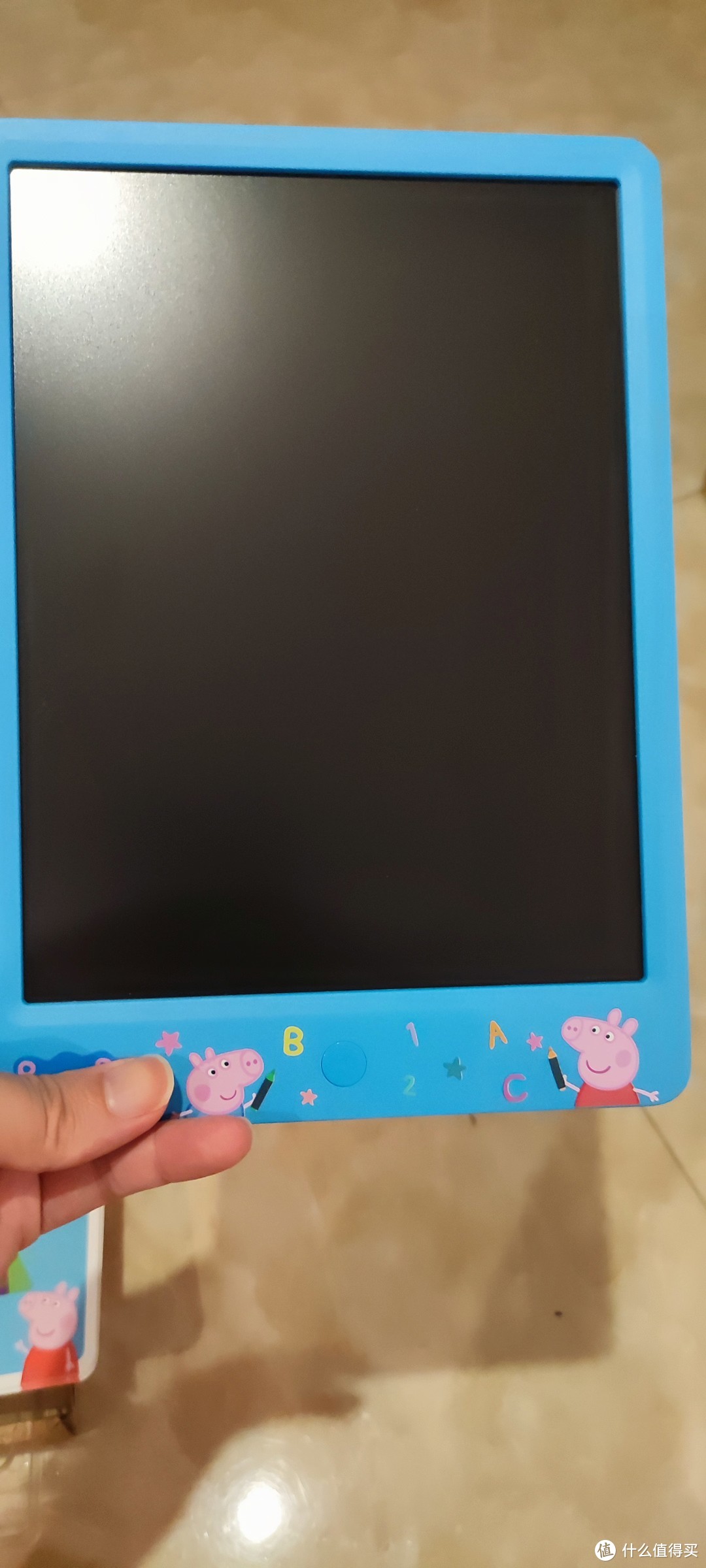 给娃一个可以画画的黑板，机器岛小猪佩奇智能黑板体验