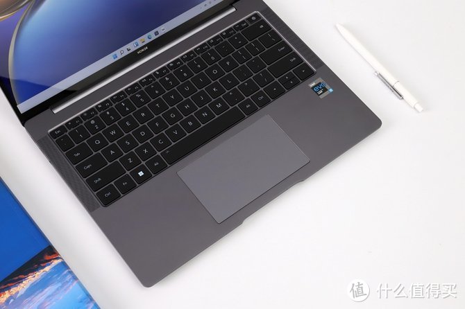 全球首发Win11系统+10.7亿色触控全面屏，荣耀MagicBook V 14旗舰本评测