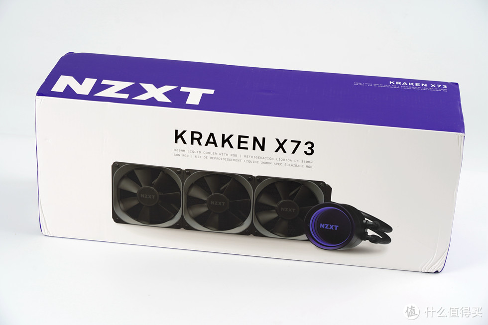 散热器是NZXT的海妖KRAKEN X73。