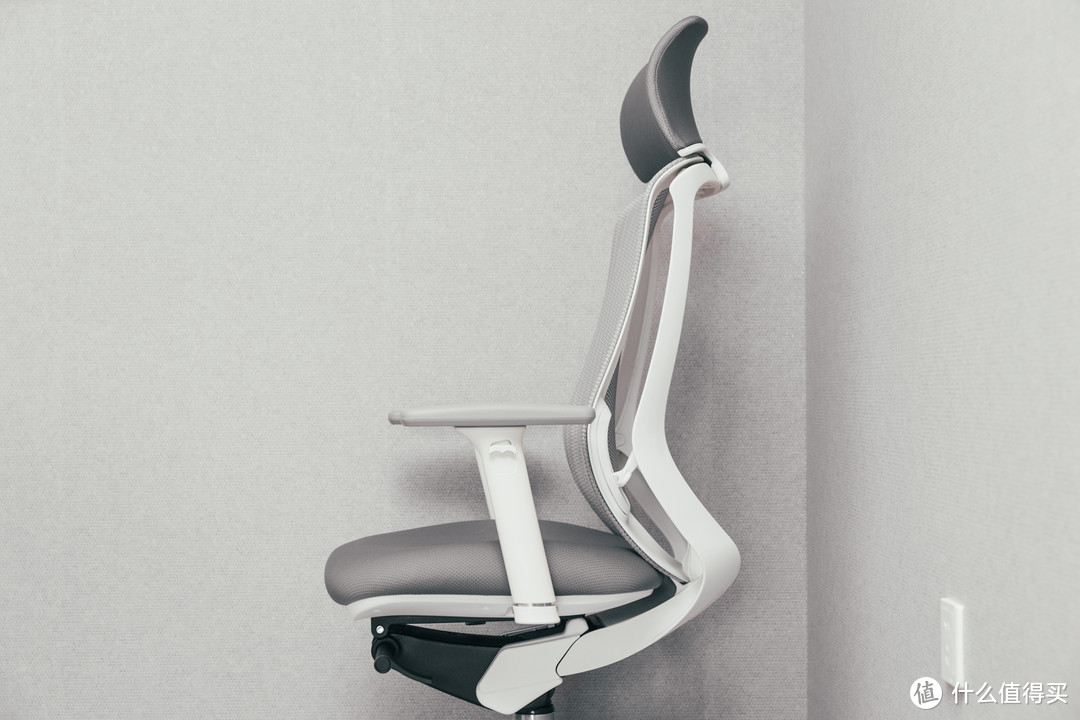 让我念念不忘的人体工学椅品牌，4k多的冈村Sylphy Light值得入手吗？
