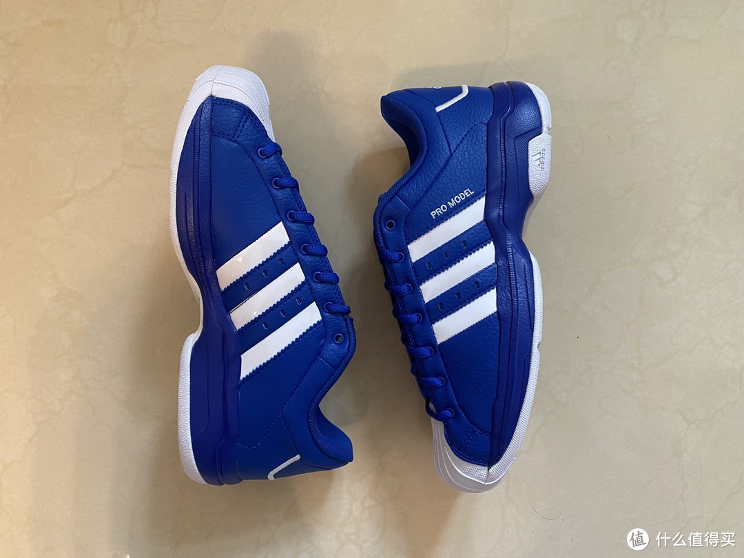 经典款adidas pro model 2g篮球鞋