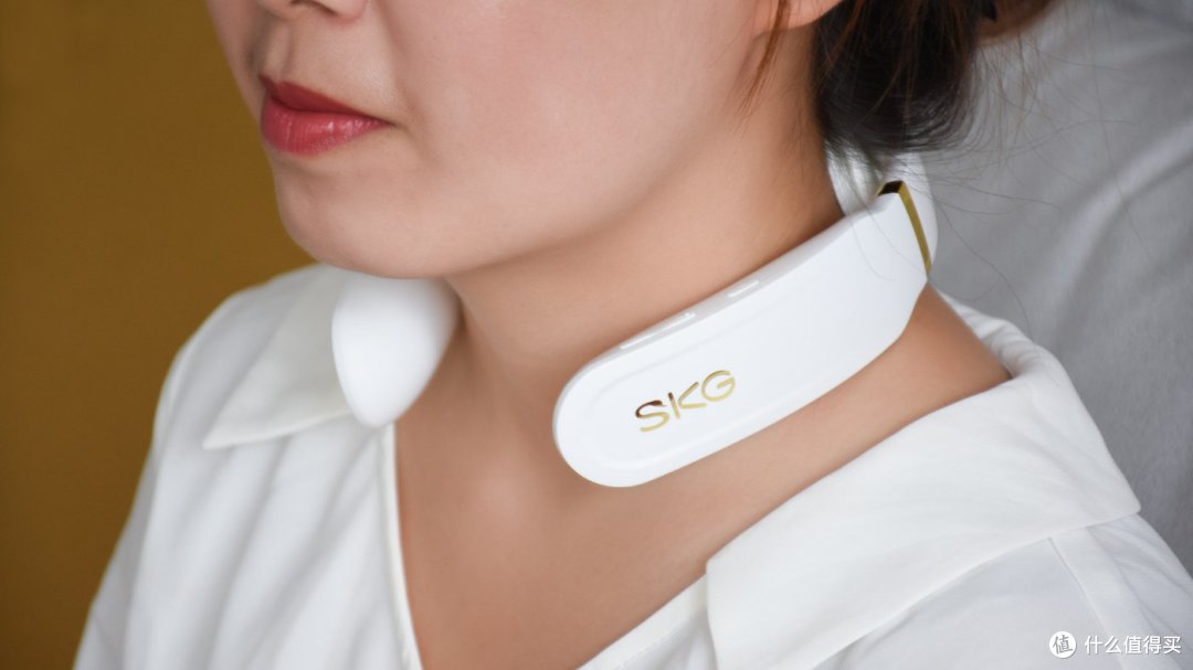 华为智选skg智能颈椎按摩仪脉冲按摩舒缓热敷
