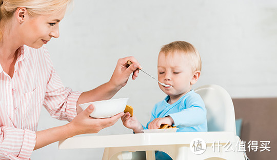 辅食何时添加，看看各大权威机构怎么说