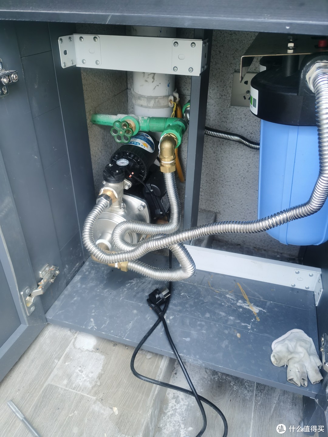 凌霄增压泵支架安装操作实战分享。