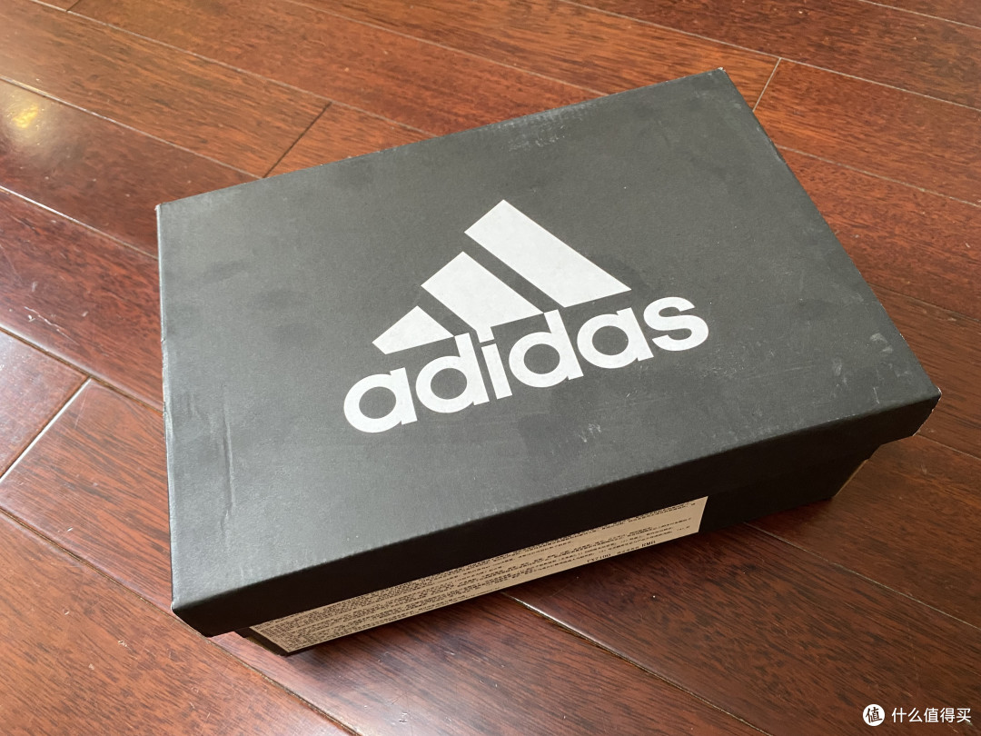 适合通勤的全黑配色adidas pro model 2g low