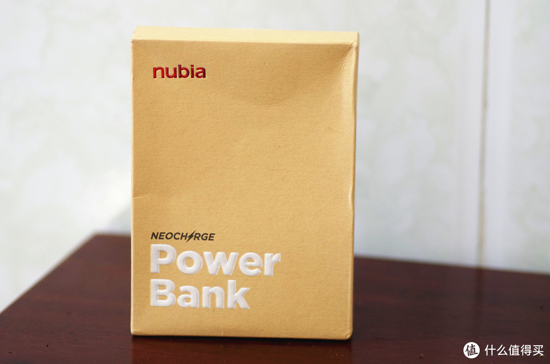 努比亚MagSafe磁吸充电宝，解决iPhone 12低电量焦虑