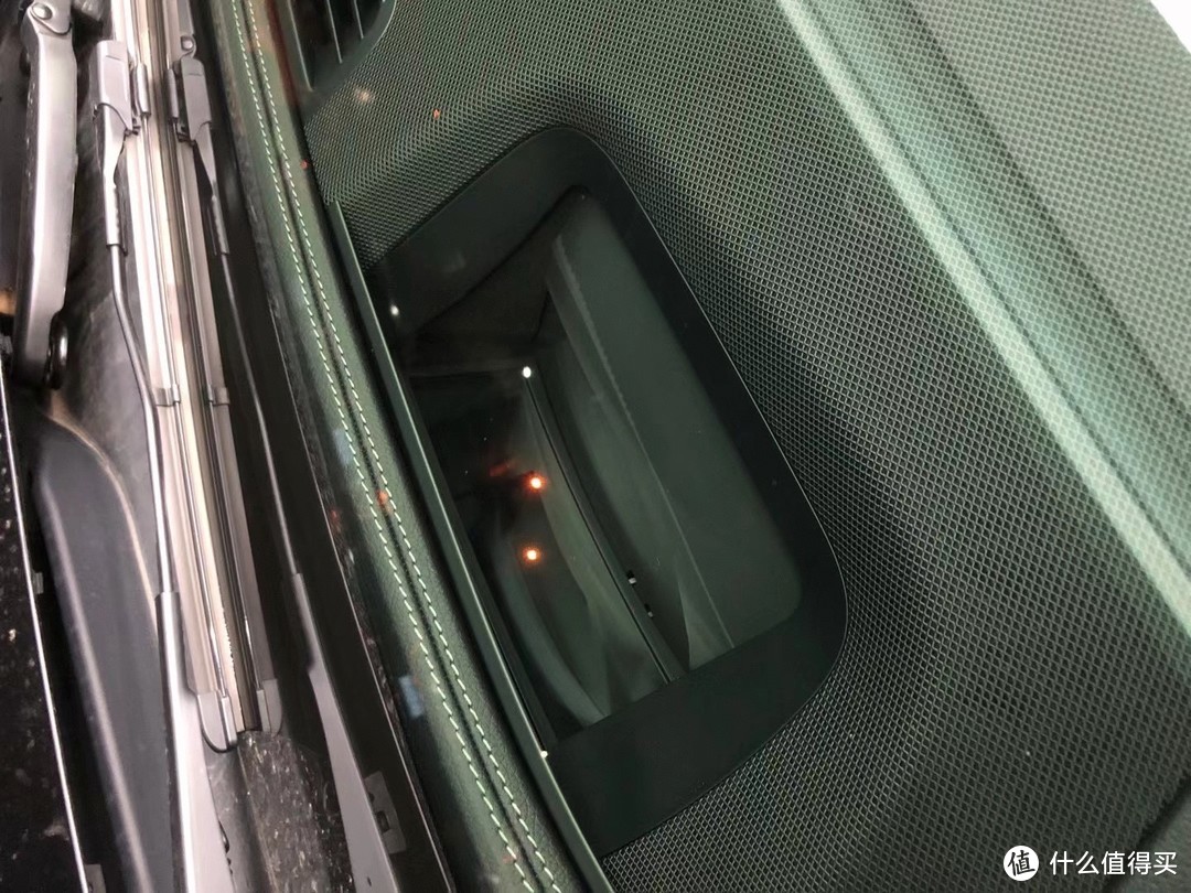 21款奔驰E260升级原厂电动尾门 环视全景360影像 抬头显示HUD施工案例