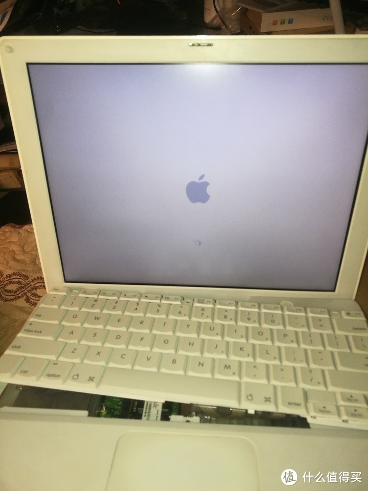 2005年的苹果笔记本今天还能用吗(ibook g4拆机教程 可用性展示)