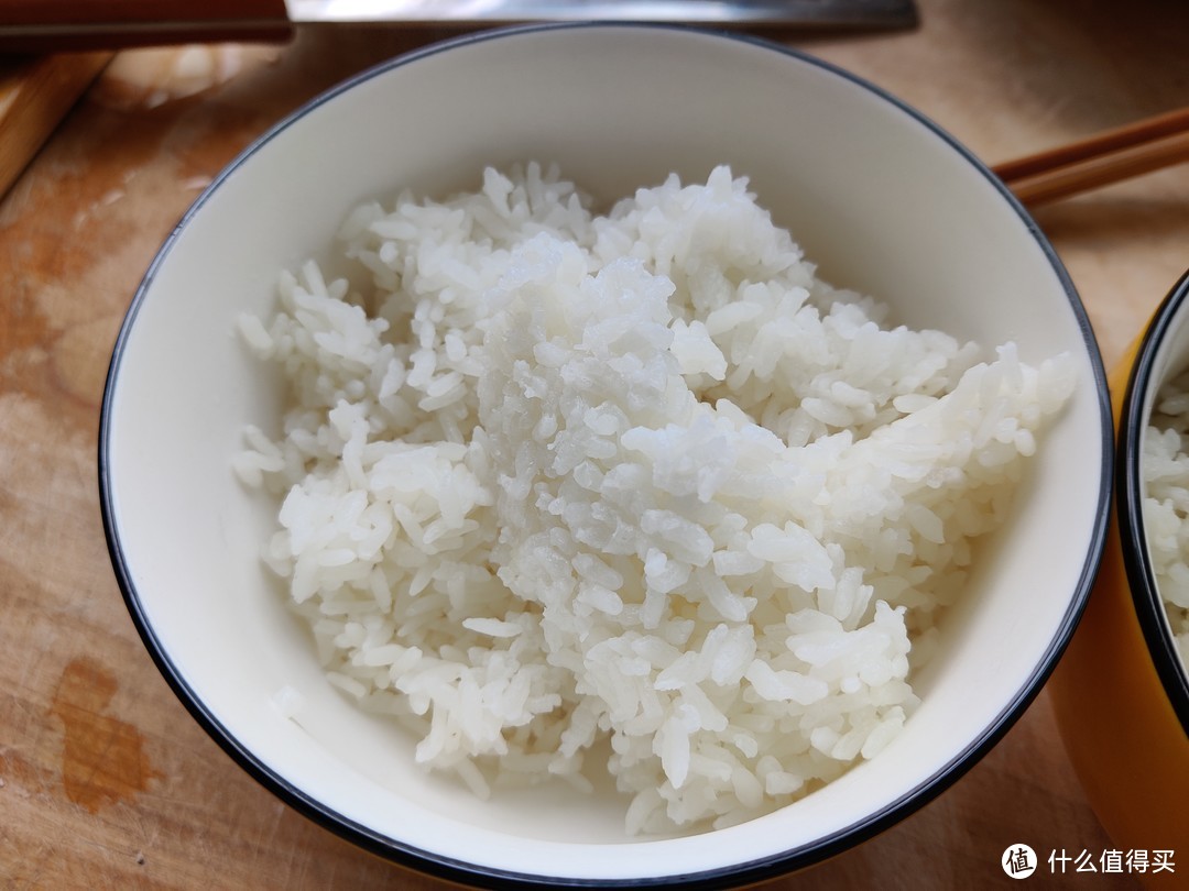 大宇电压力锅焖出来的米饭细节图