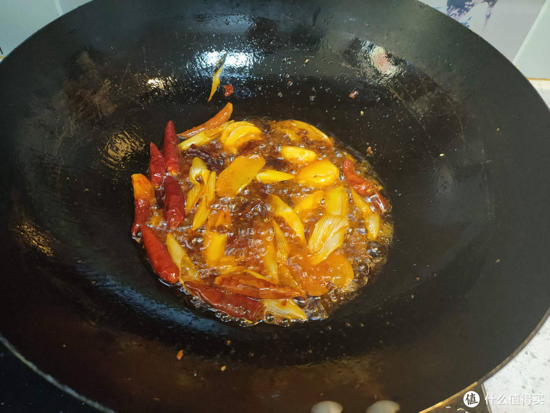 原来麻辣香锅的做法这么简单，有两种调料就能做，麻辣鲜香真解馋