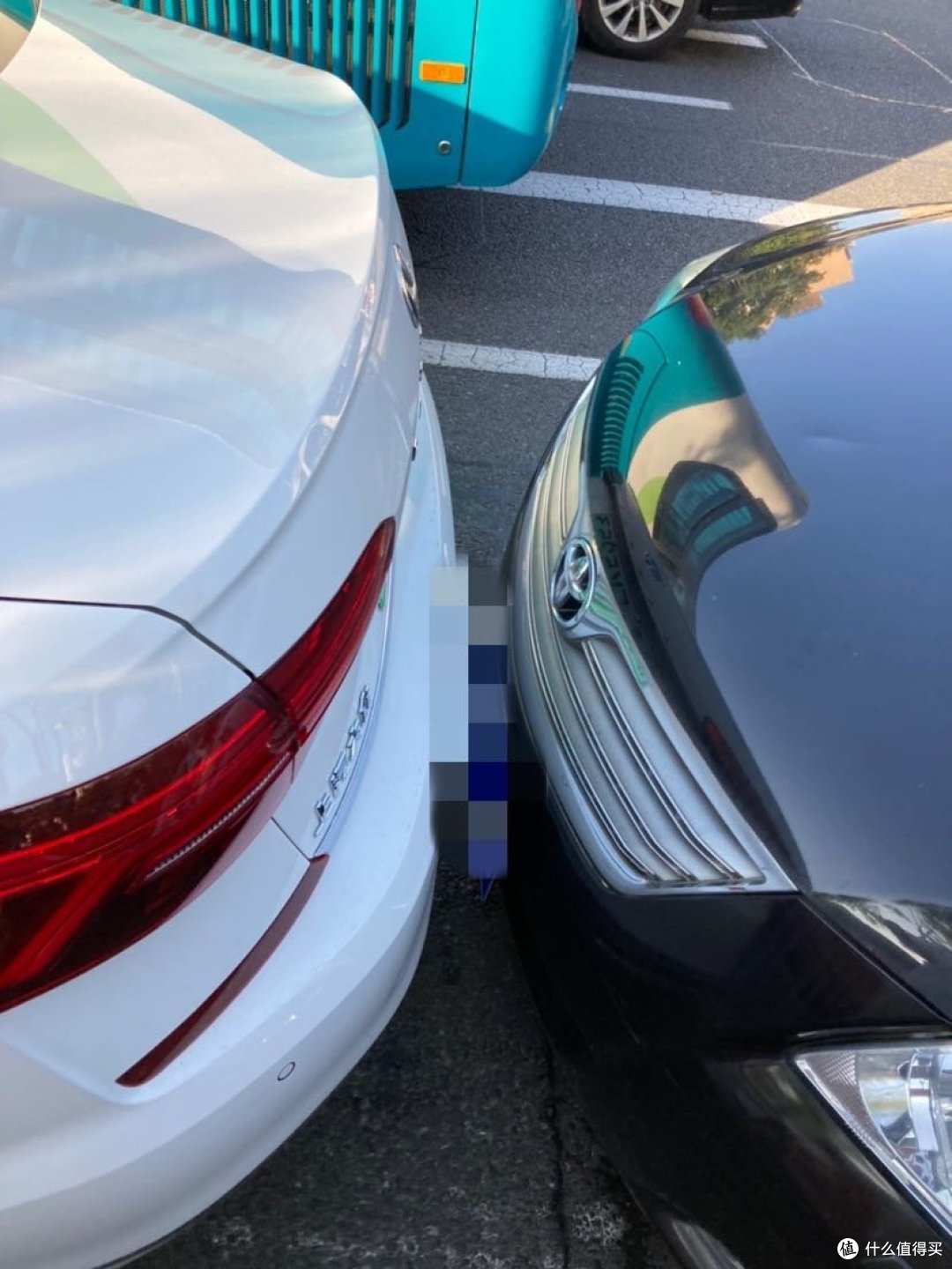 汽车 篇五:新车第一撞,帕萨特phev被追尾