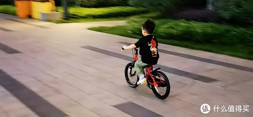 又是风一样的男子🚲😜