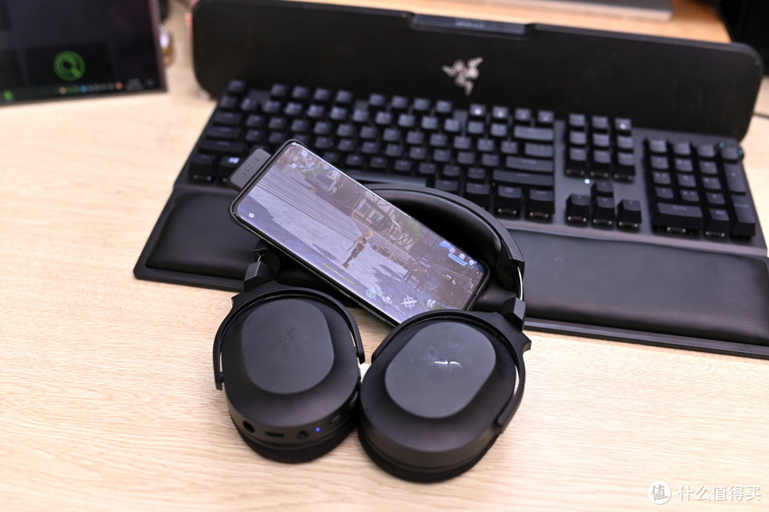 多平台用户游戏耳机现阶段最好选择，雷蛇Barracuda梭鱼X无线游戏耳机