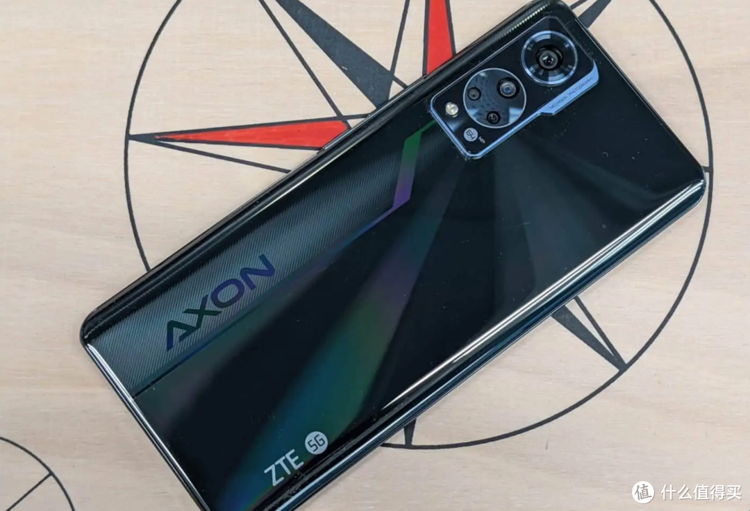 2021年最佳屏下镜头手机评测！中兴 Axon 30 5G：千元机的完美选择