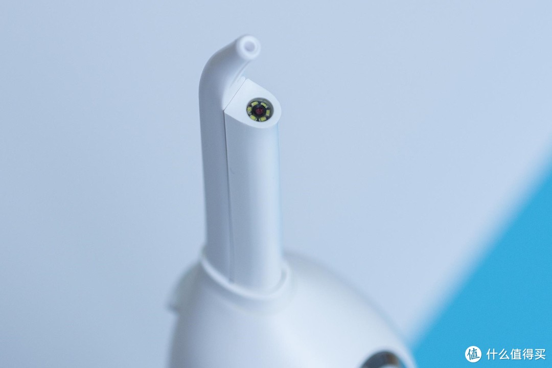 好玩更实用，美的智能SPA微气泡可视化冲牙器体验