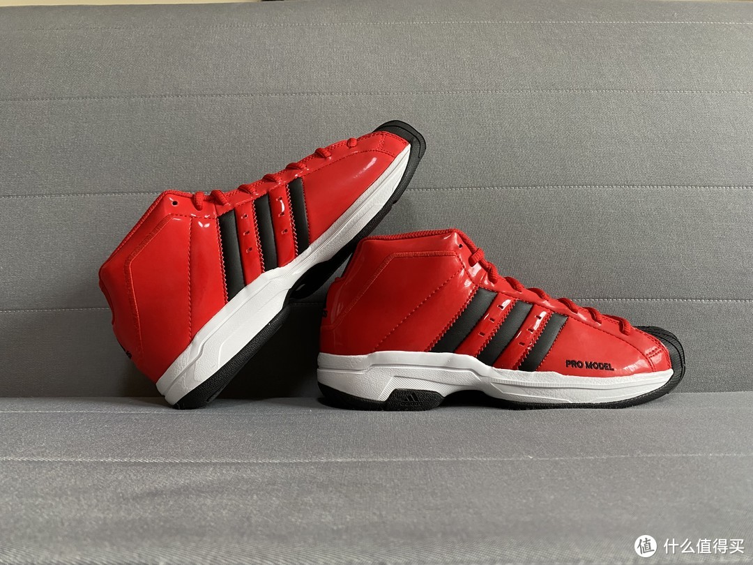鲜艳红漆皮adidas pro model 2g