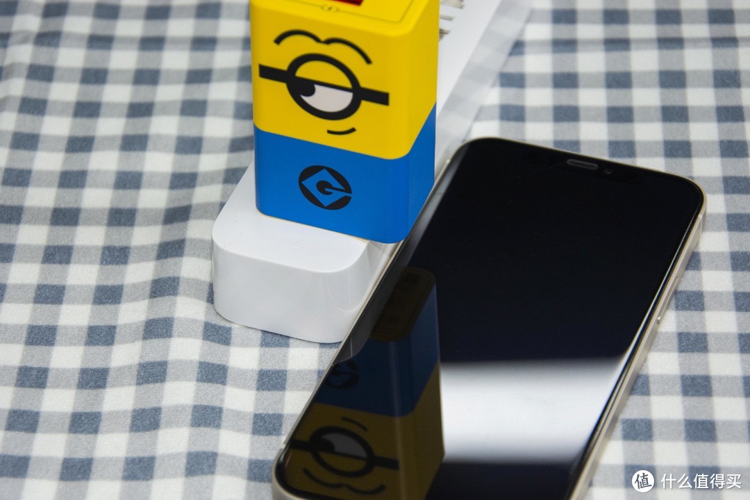 萌品上新 小黄人充电套装如何征服iPhone的心