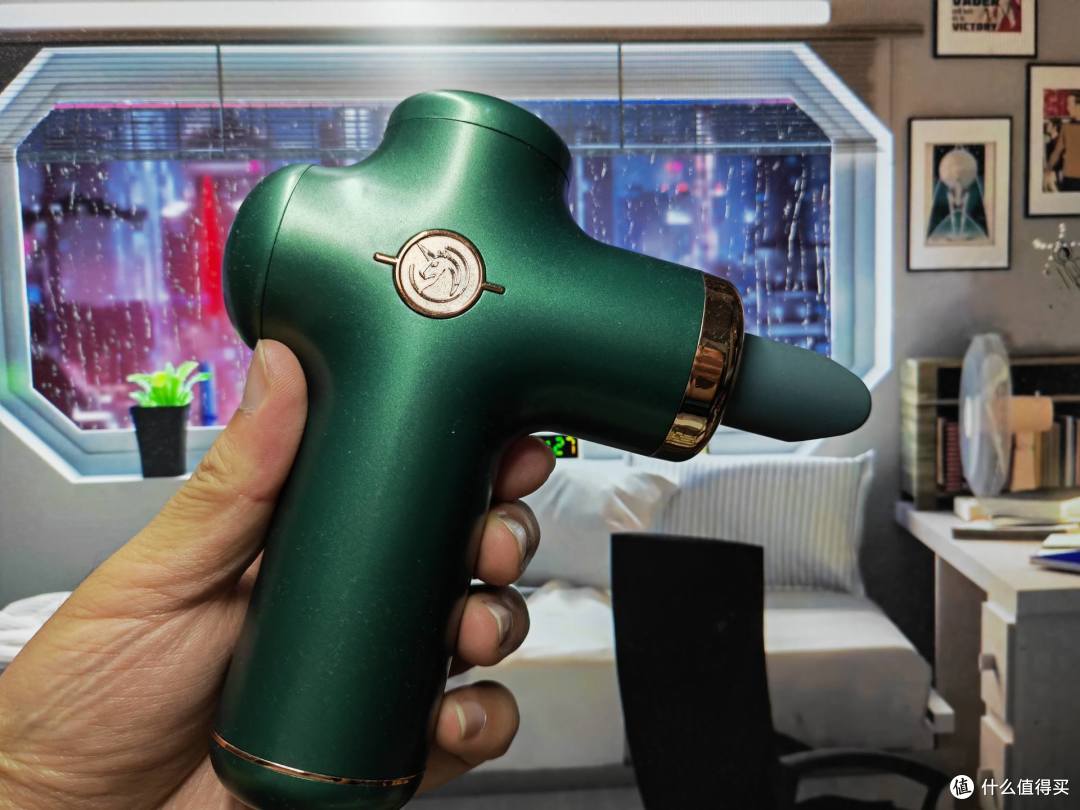 【季节桌面好物26期】两百块不到的华为hilink野小兽mg11s迷你筋膜枪