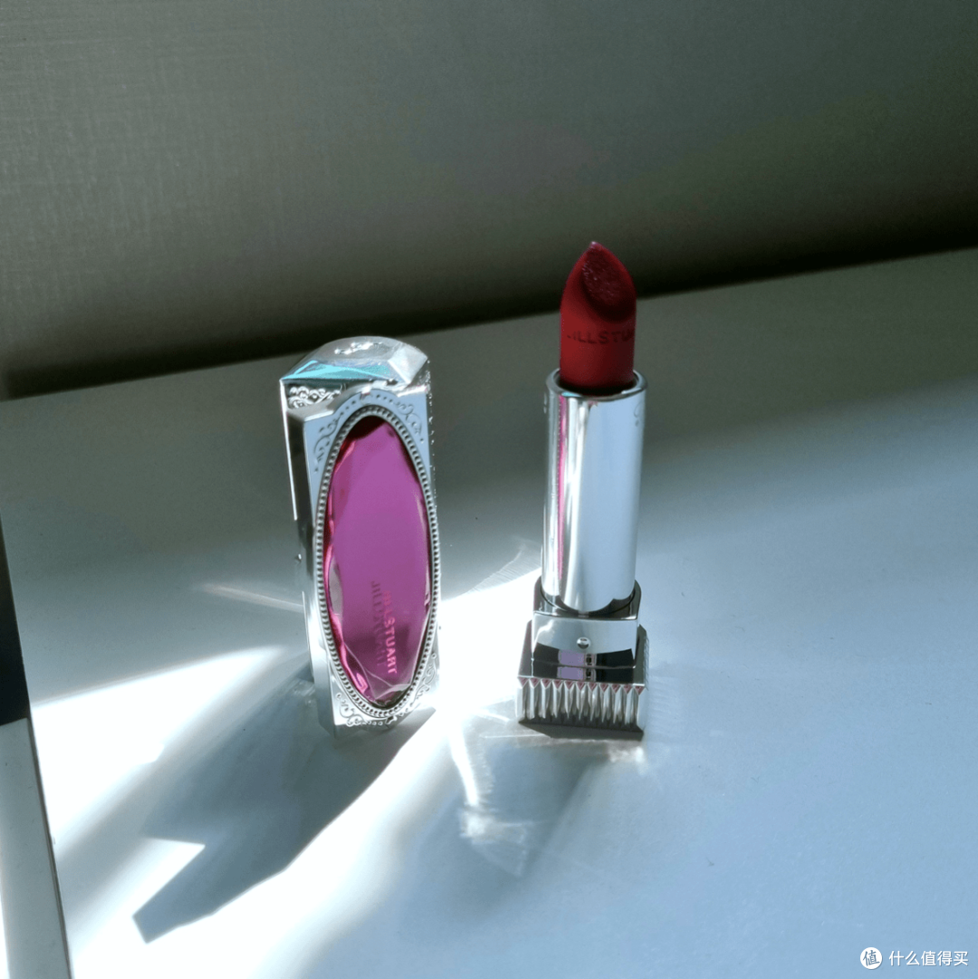 测评:jillstuart口红哪个色号百搭,jillstuart口红秋冬季保湿效果好么