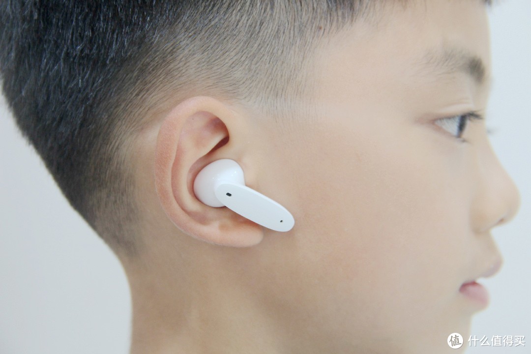 蓝牙耳机小清新，降噪媲美千元耳机，百元魅蓝Blus蓝牙耳机体验
