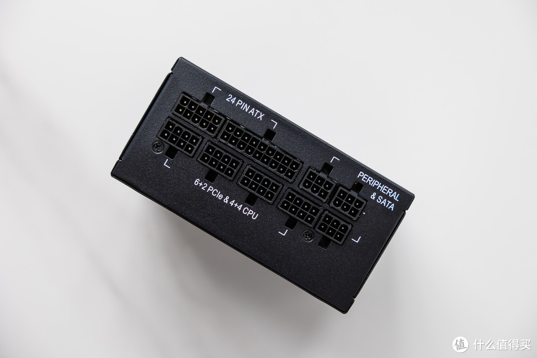 用RX 6600 XT搭建一台A4游戏向清爽ITX主机是什么体验？